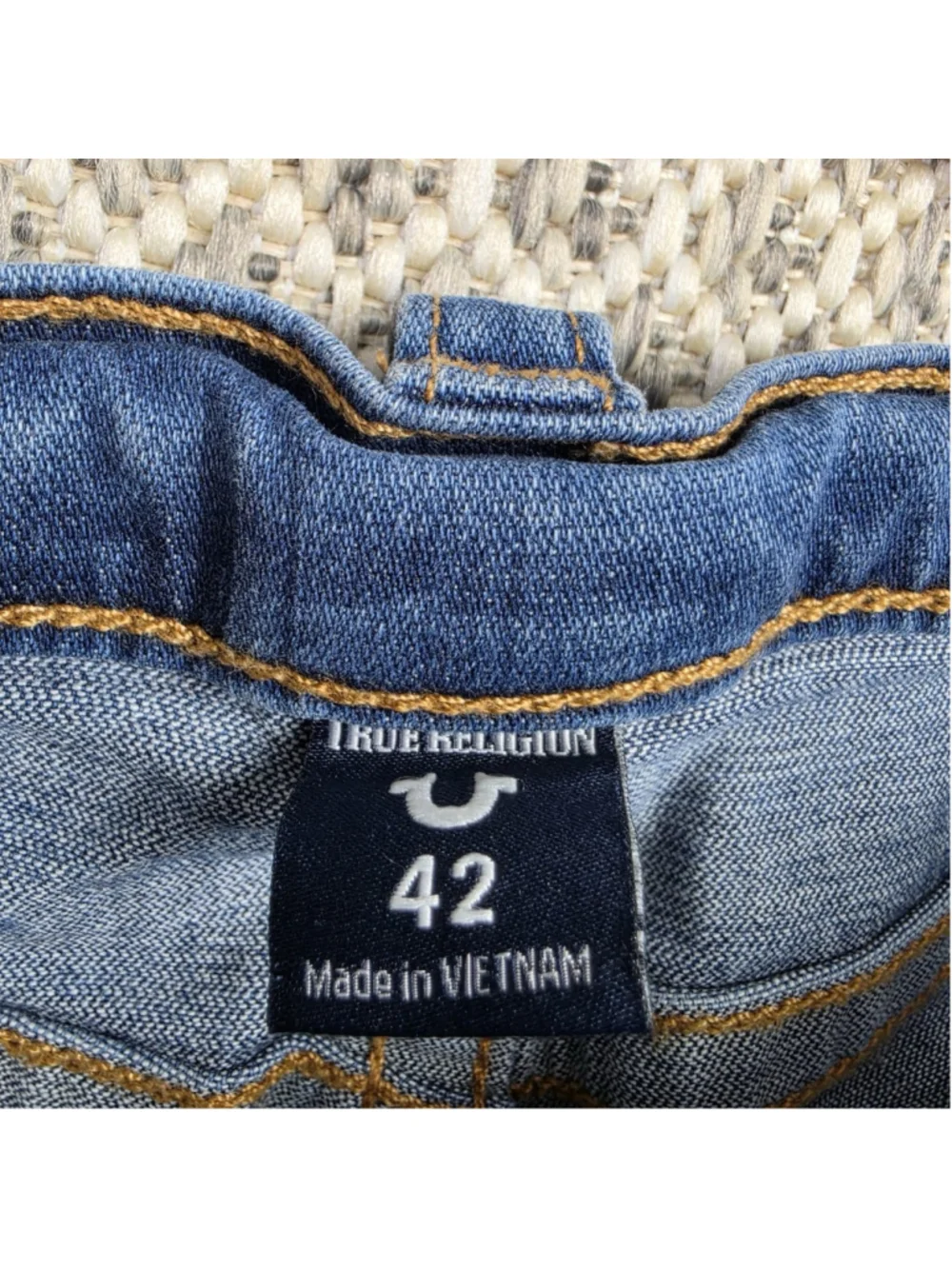 True Religion Geno Jeans Mens 42 Relaxed Slim Distressed Blue Flap Pocket Denim